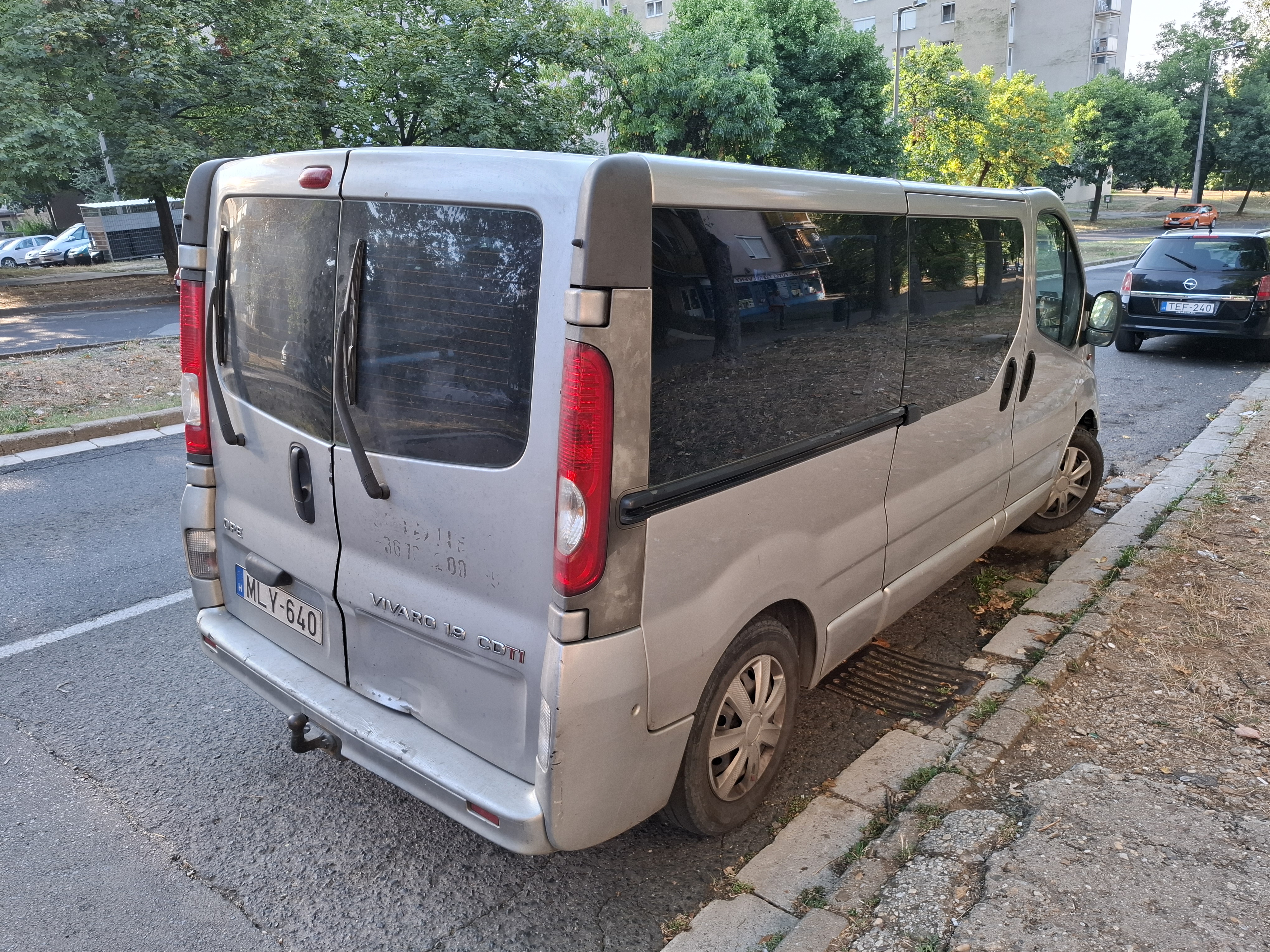Extra vehicle image