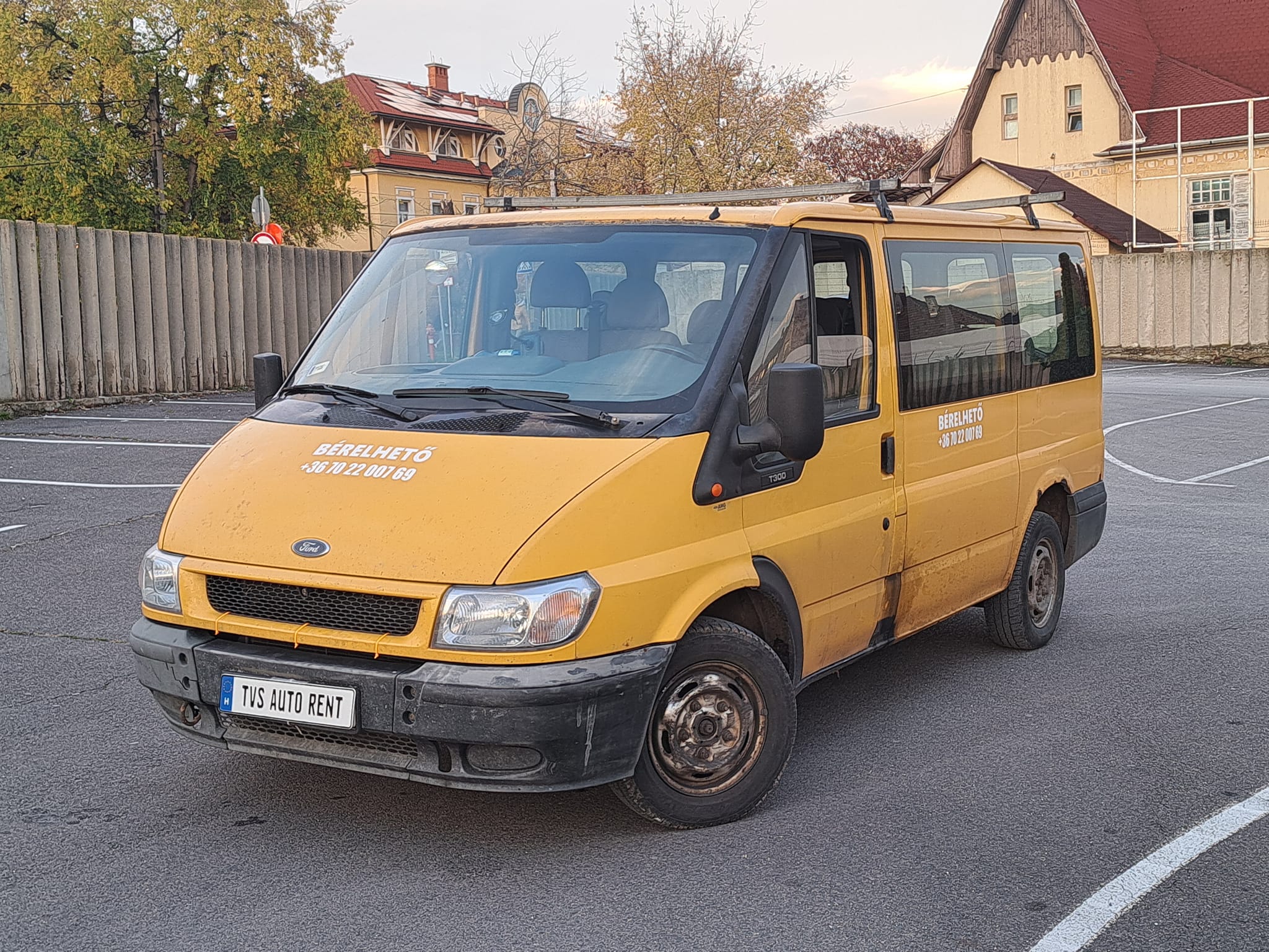 Main vehicle image