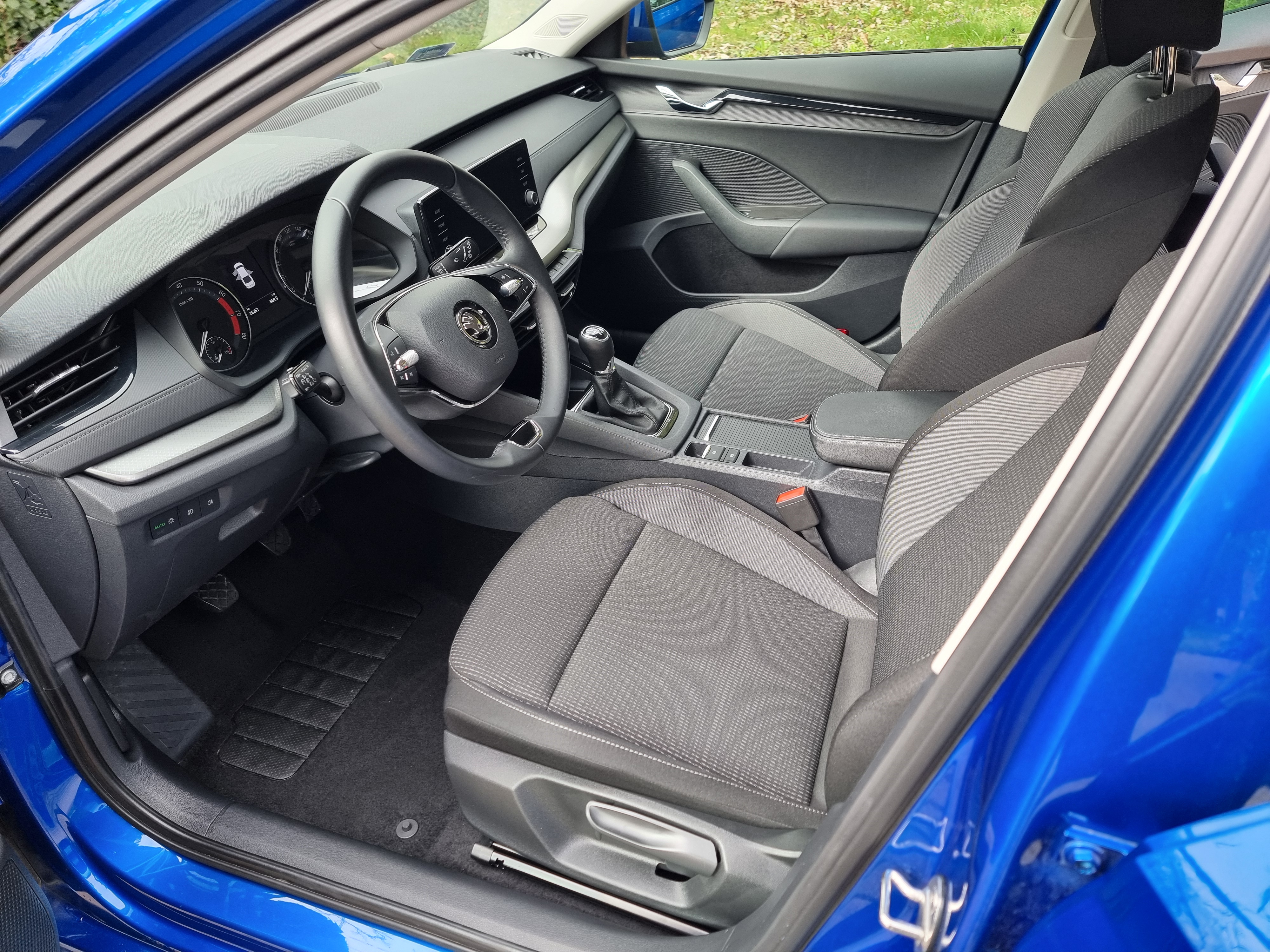 Extra vehicle image