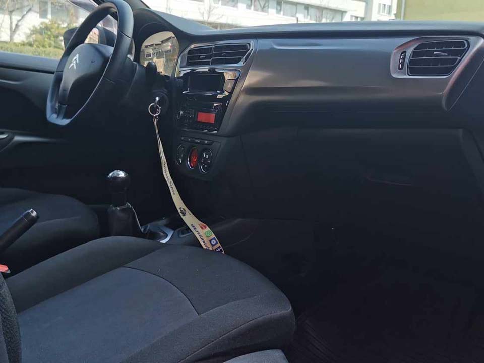 Extra vehicle image