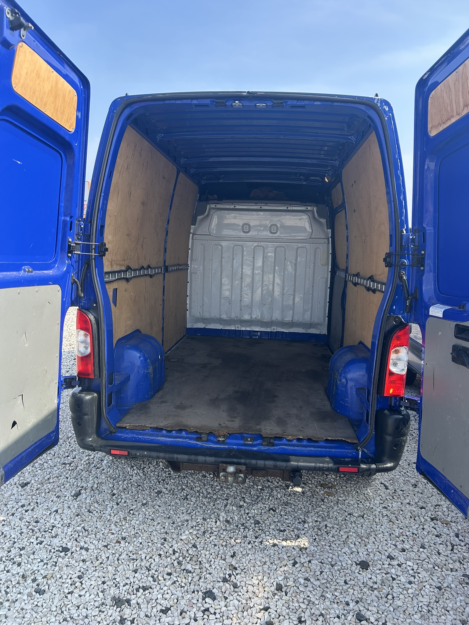 Extra vehicle image