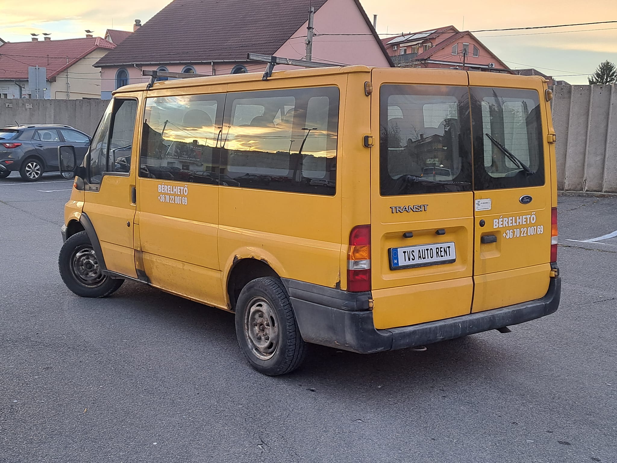 Extra vehicle image