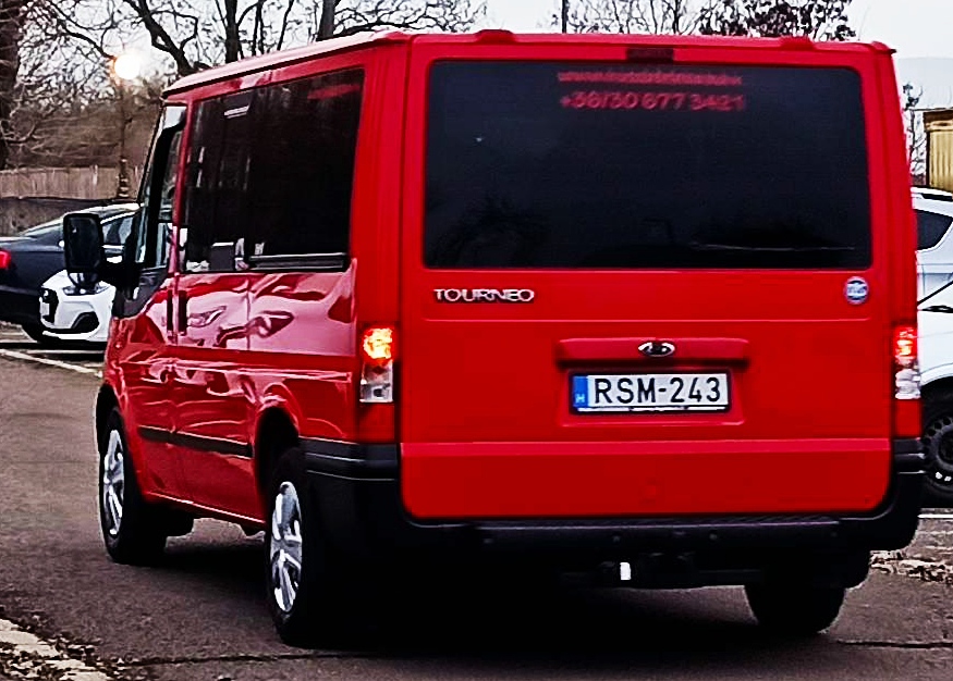 Main vehicle image