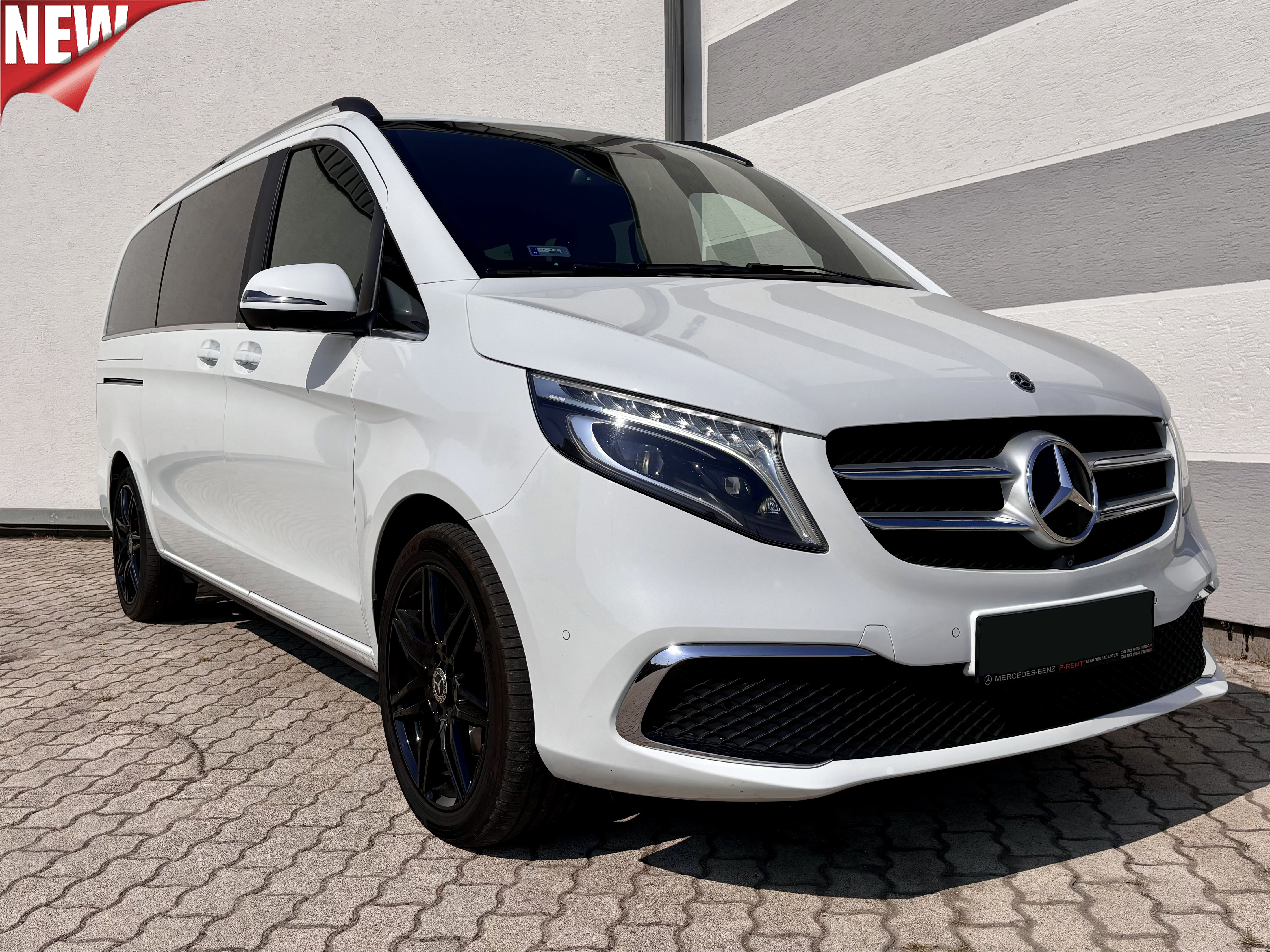 Main vehicle image