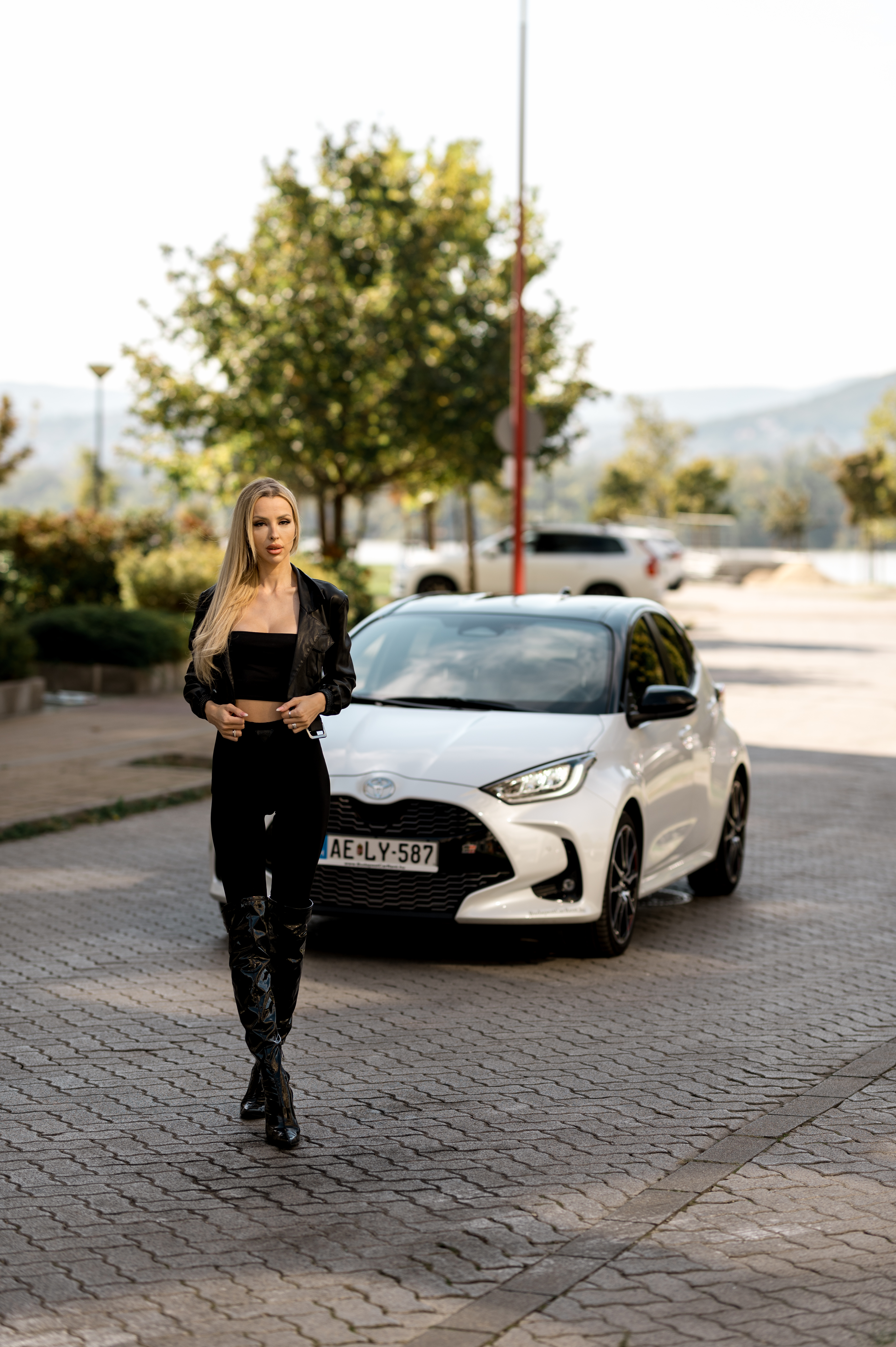 Extra vehicle image