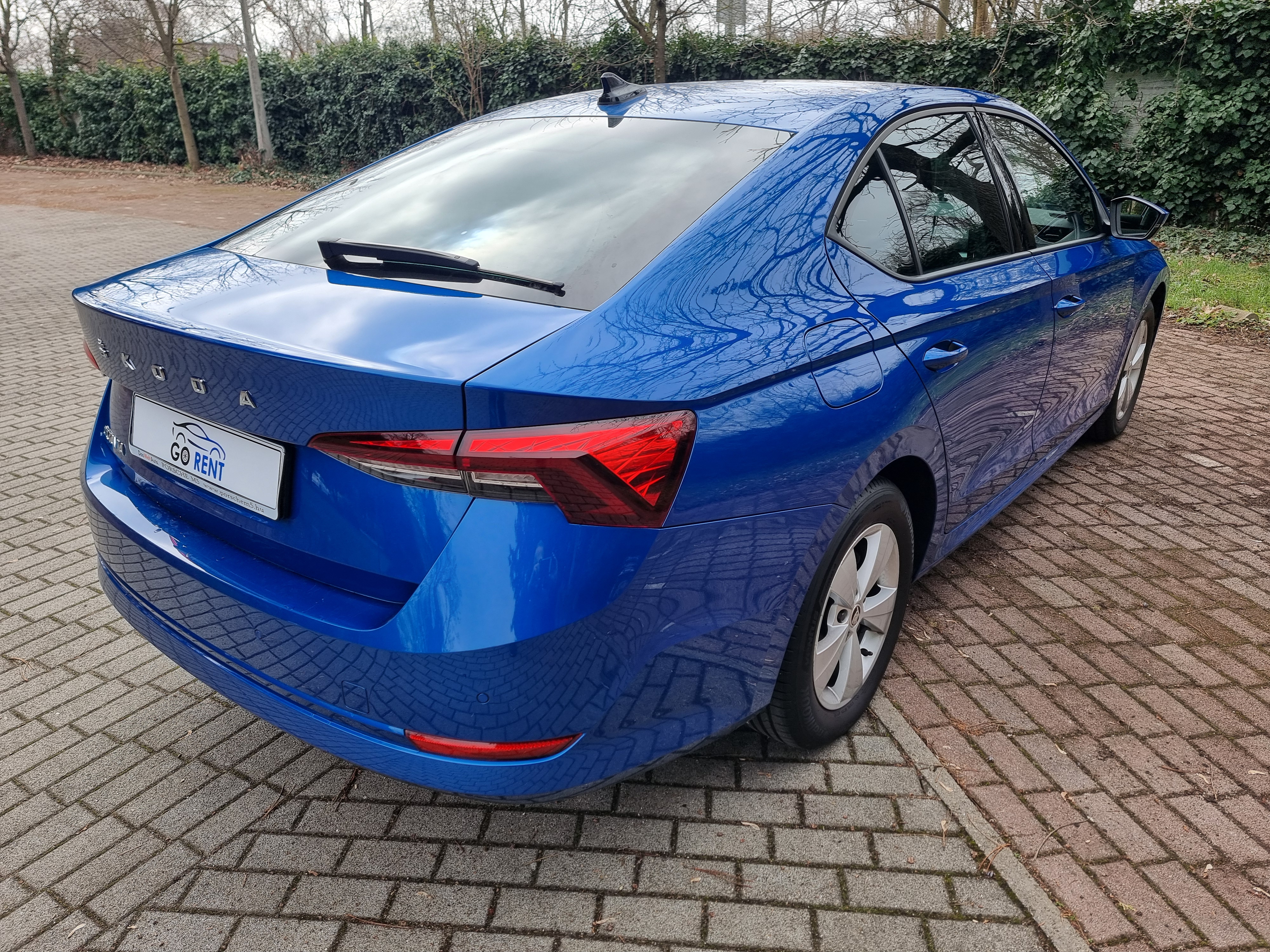 Extra vehicle image