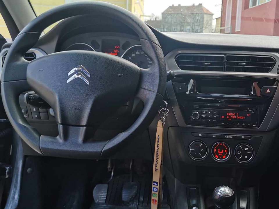 Extra vehicle image