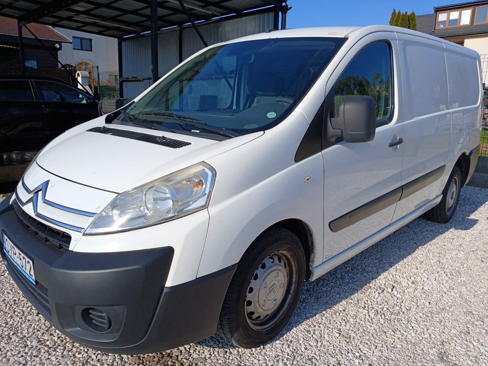 Main vehicle image