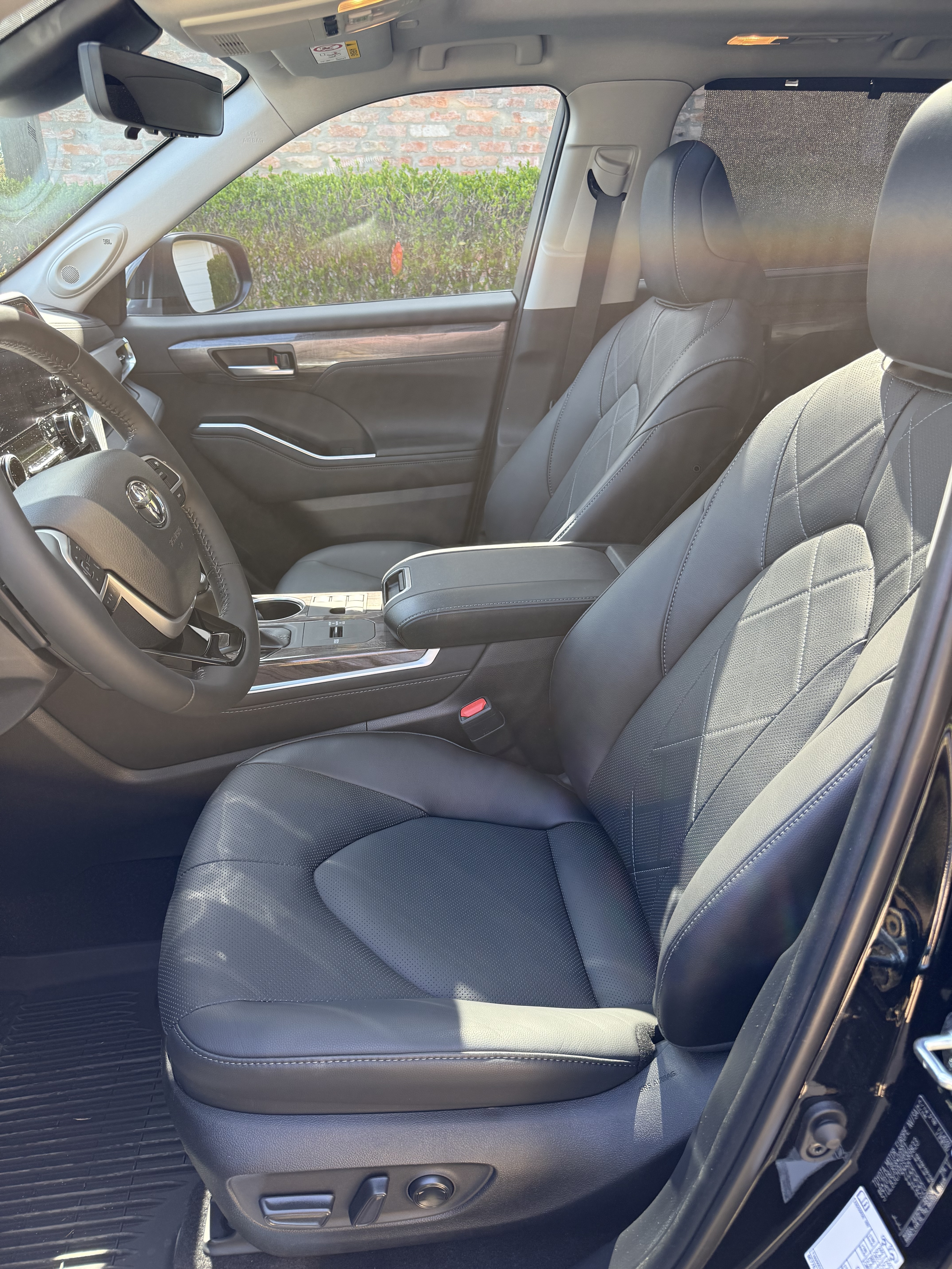 Extra vehicle image