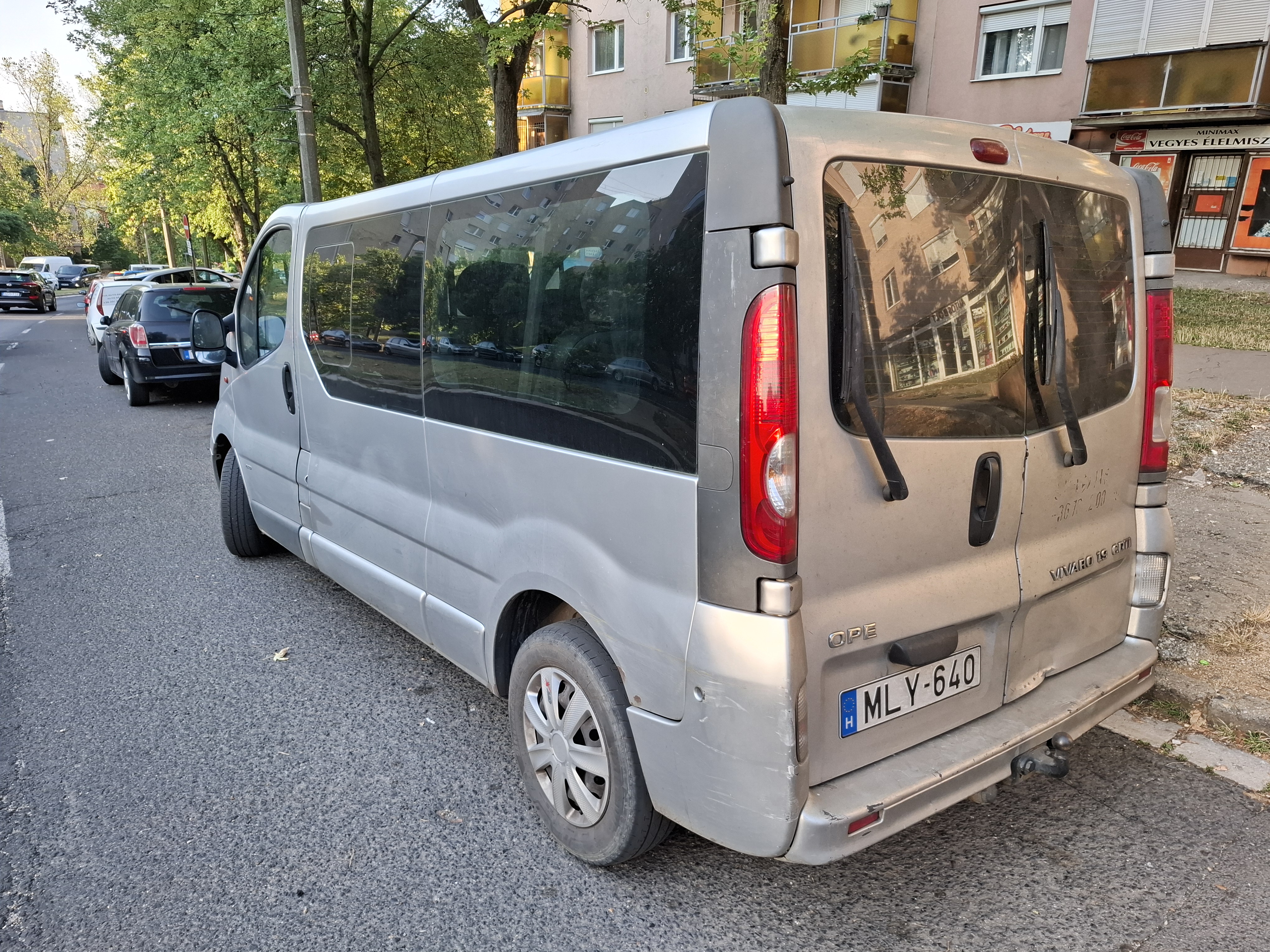 Extra vehicle image